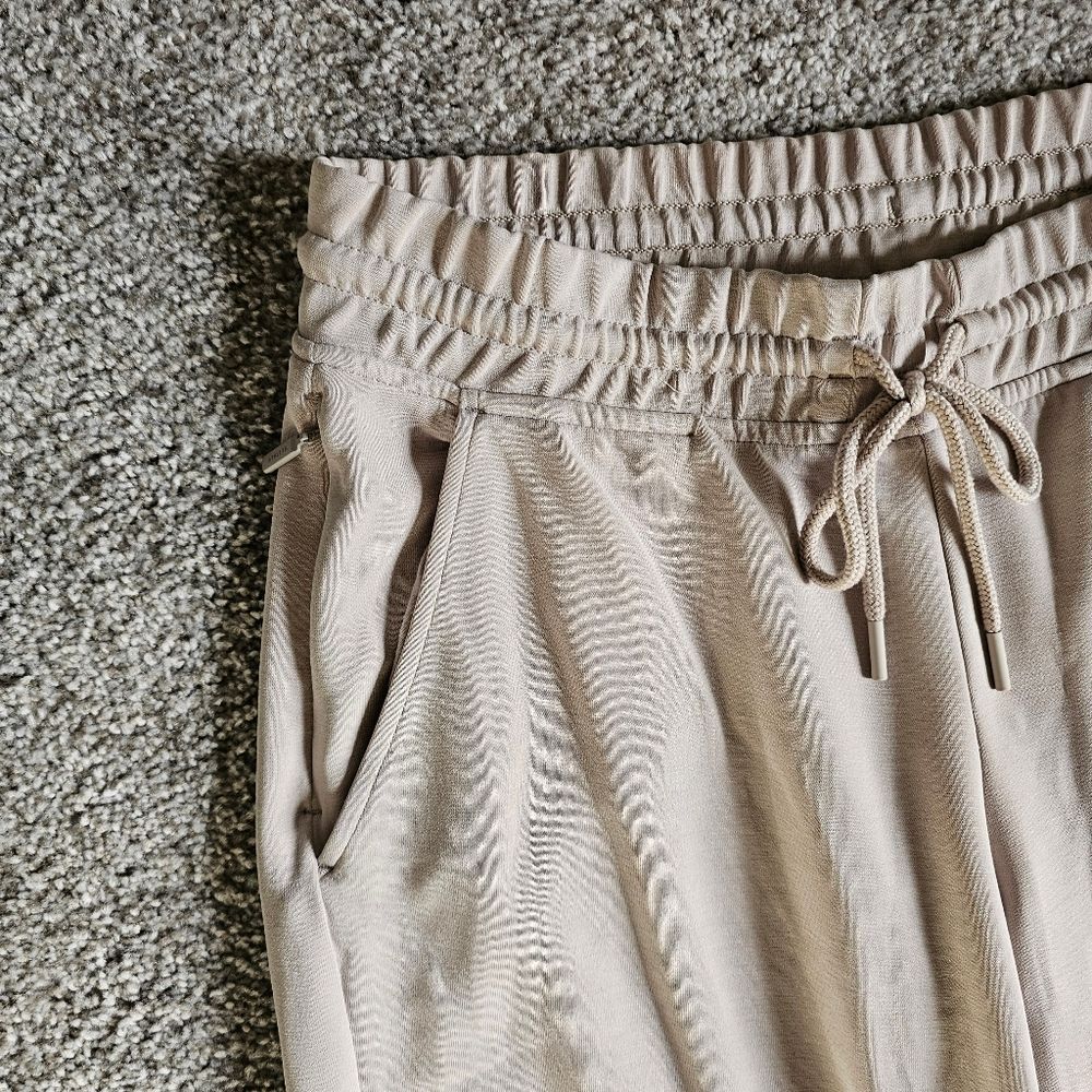 Athleta Seasoft Straight Cropped Pant - Picture 4 of 8